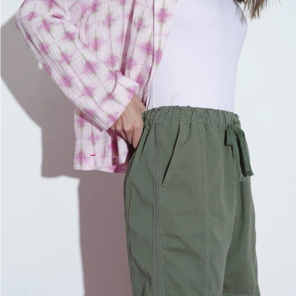 XiRENA Wyatt Drawstring Relaxed Shorts - M & L